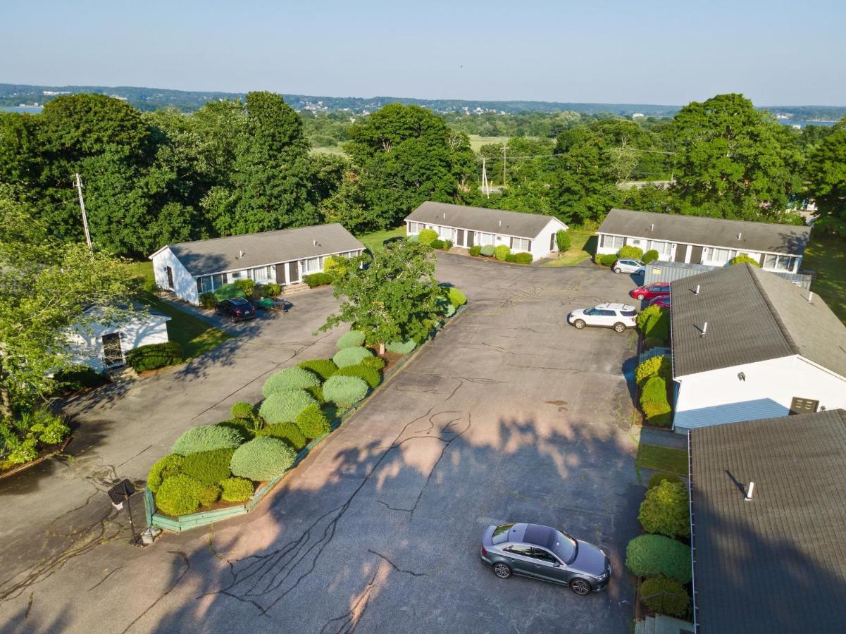 Founder'S Brook Motel And Suites ポーツマス エクステリア 写真