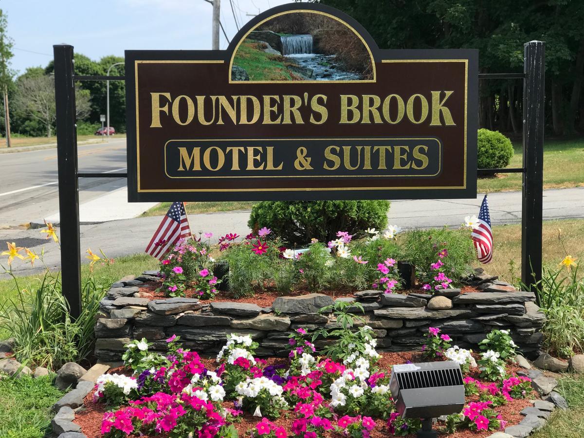 Founder'S Brook Motel And Suites ポーツマス エクステリア 写真